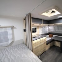 Caravan Caravelair Titanium Anniversary 455 (9)